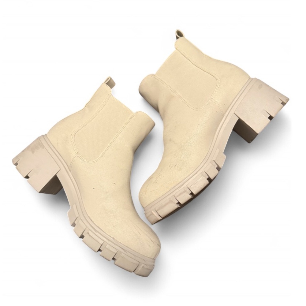 Women's Greyish/Silver Ankle Boots